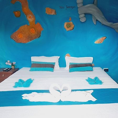 Suite Galarous Island 푸에르토아요라 외부 사진