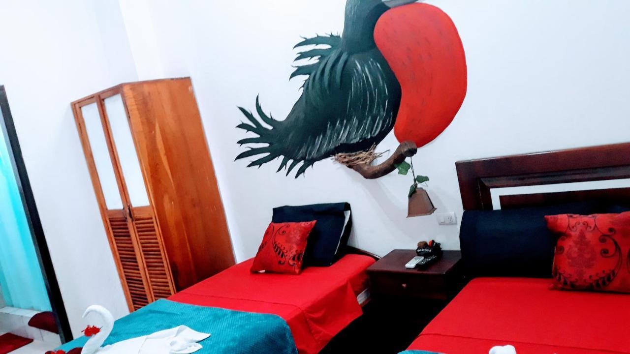 Suite Galarous Island 푸에르토아요라 외부 사진