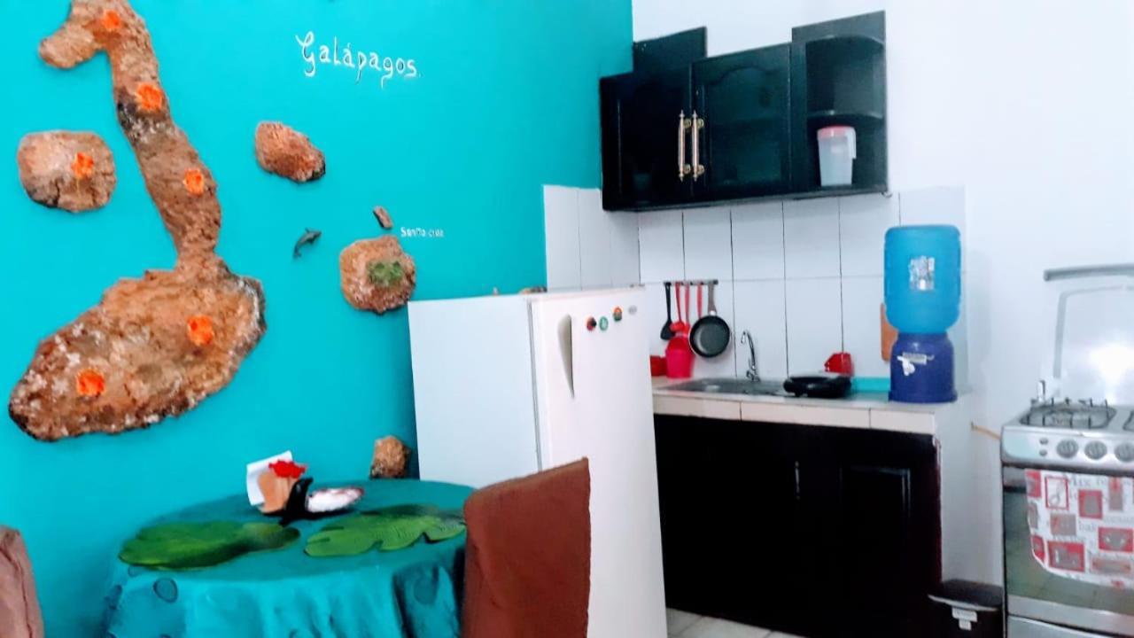 Suite Galarous Island 푸에르토아요라 외부 사진