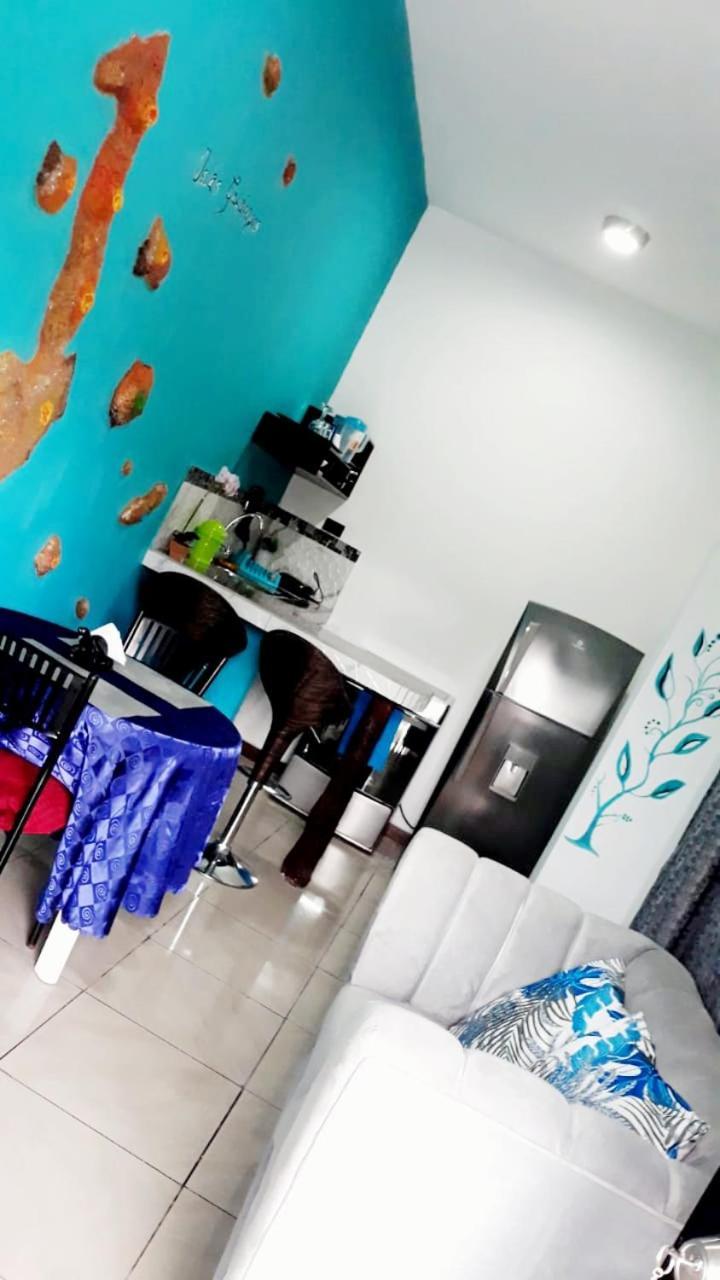 Suite Galarous Island 푸에르토아요라 외부 사진